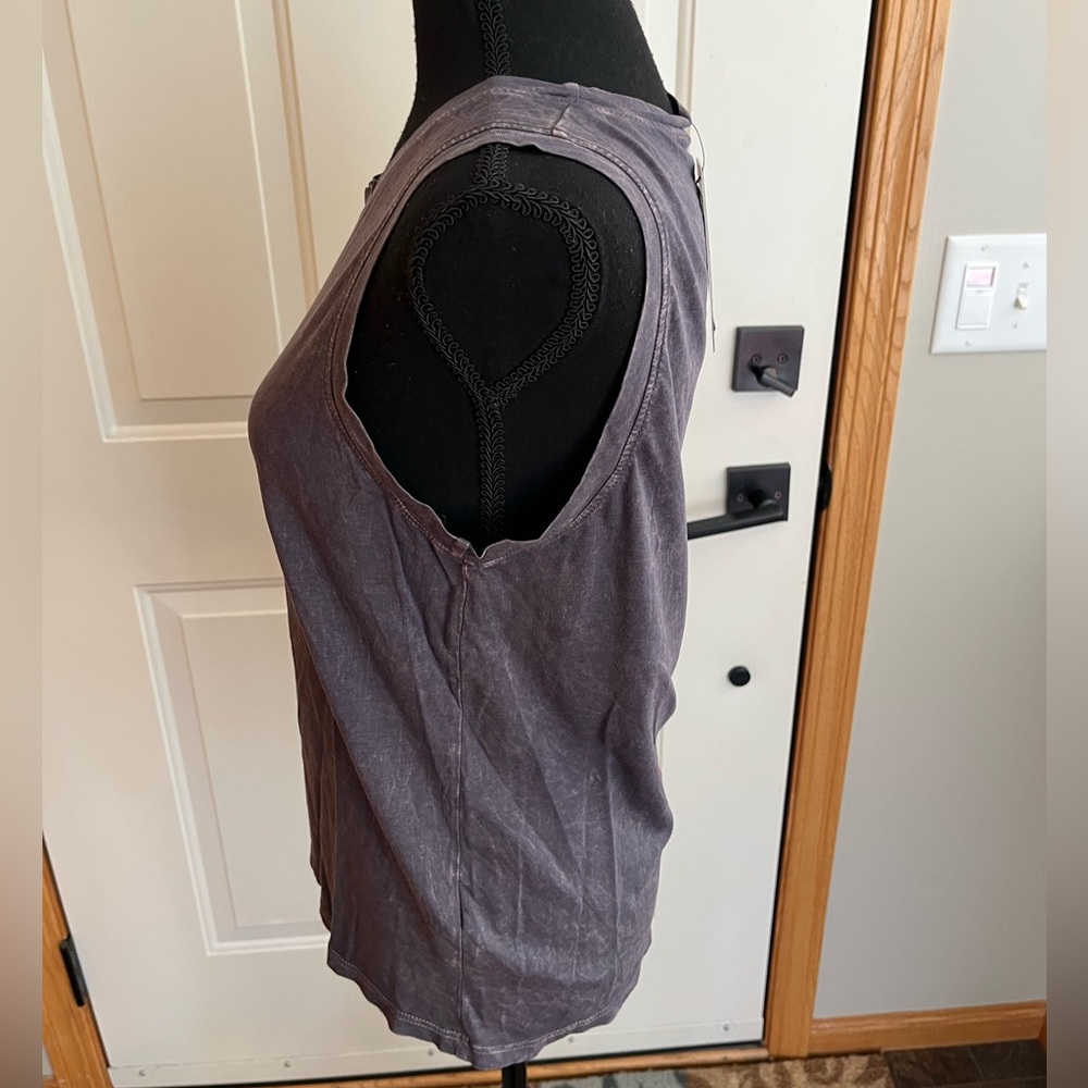 New women’s Peloton gray Latitude active work out muscle tank top. Size XS. - Picture 4 of 14